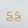 18k V Earrings 6.6g